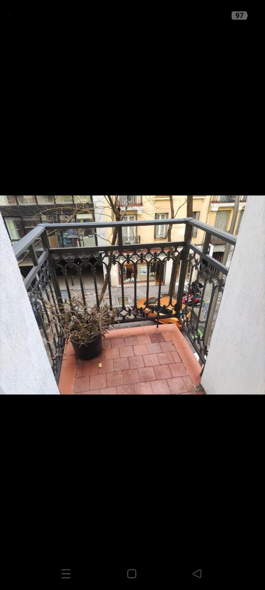 Piso Reformado De 2 Y 2 Banos * Madrid